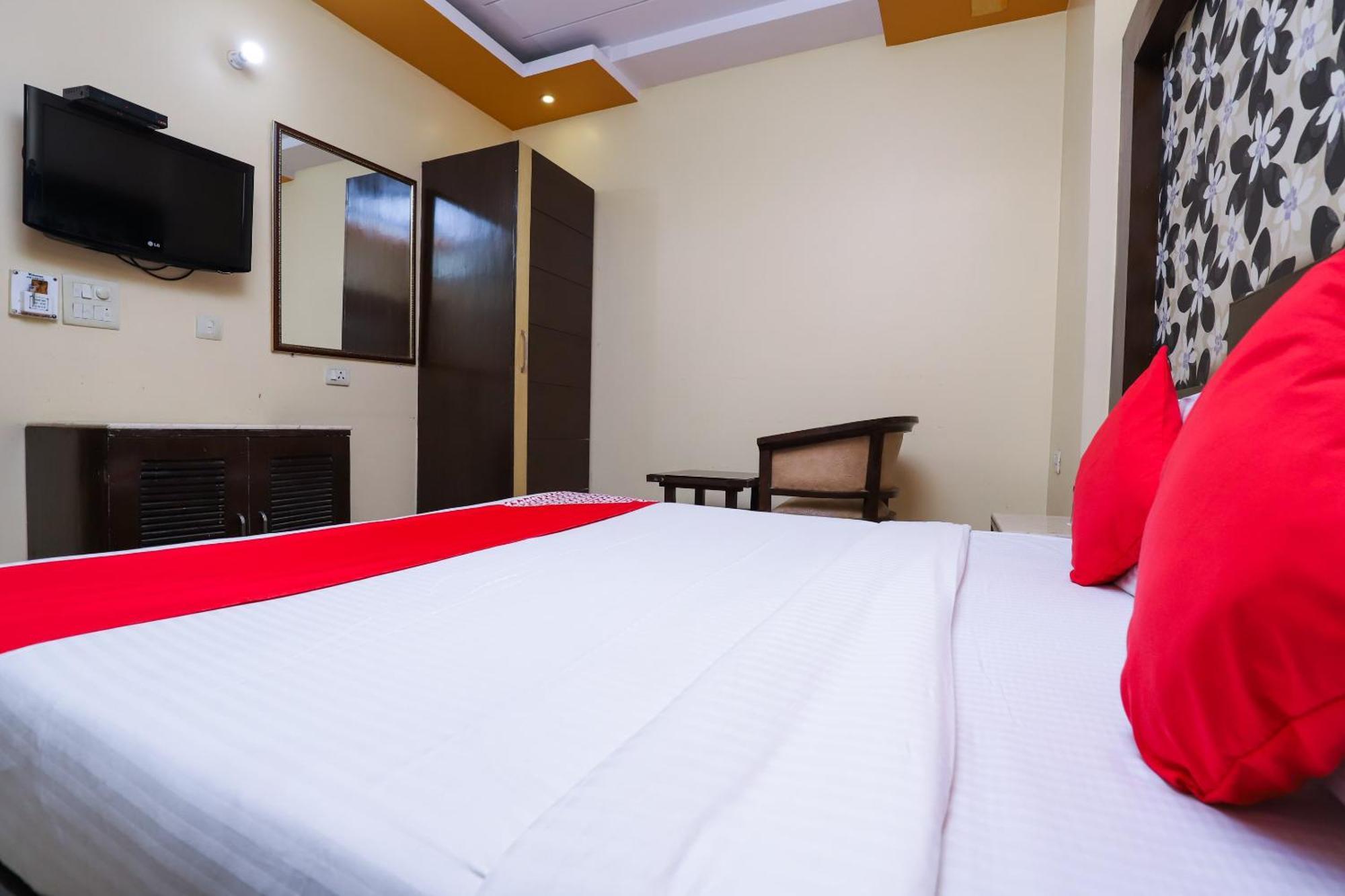 Hotel O J P Inn Near Patel Nagar Metro Station 新德里 外观 照片