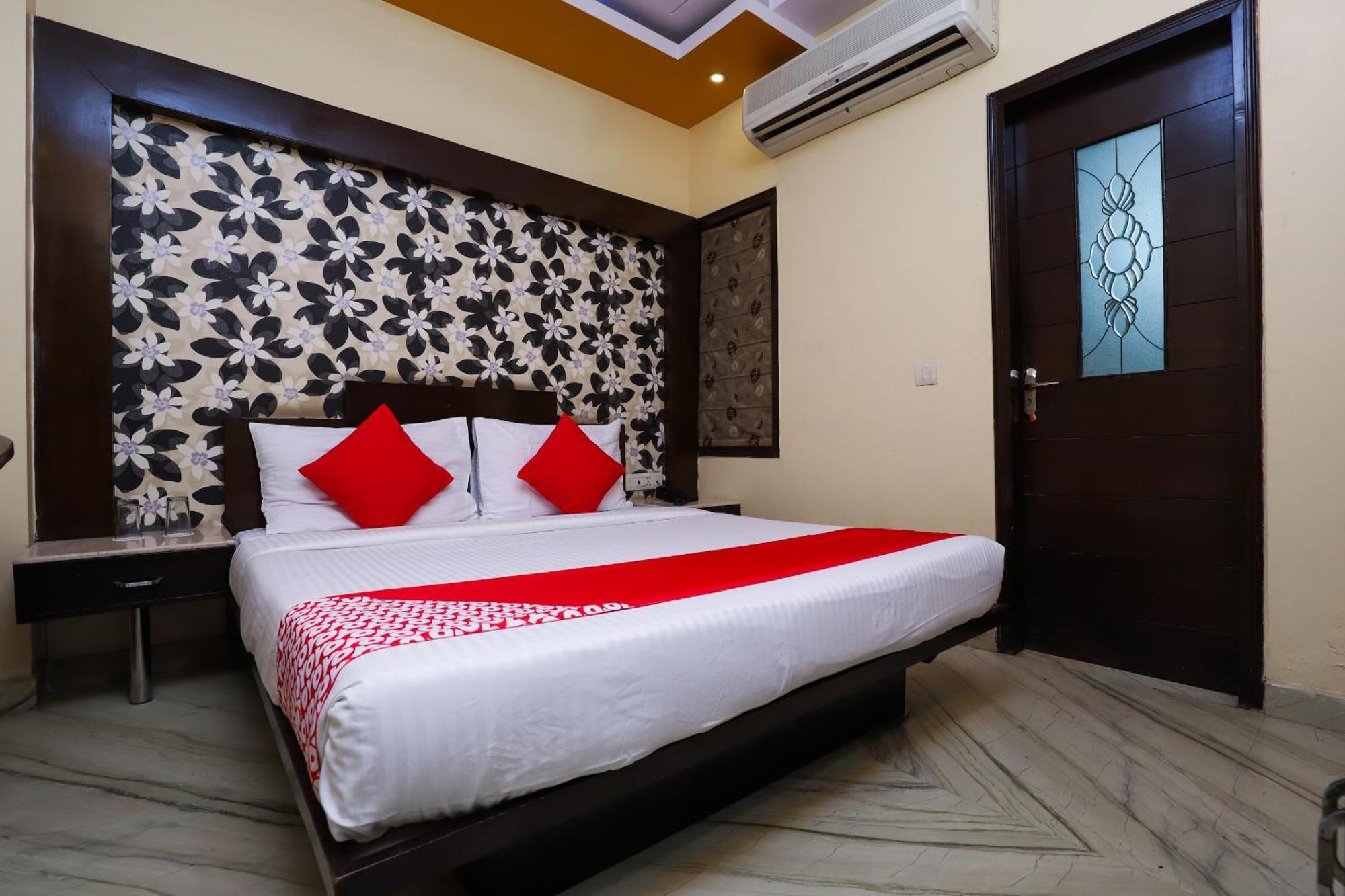 Hotel O J P Inn Near Patel Nagar Metro Station 新德里 外观 照片