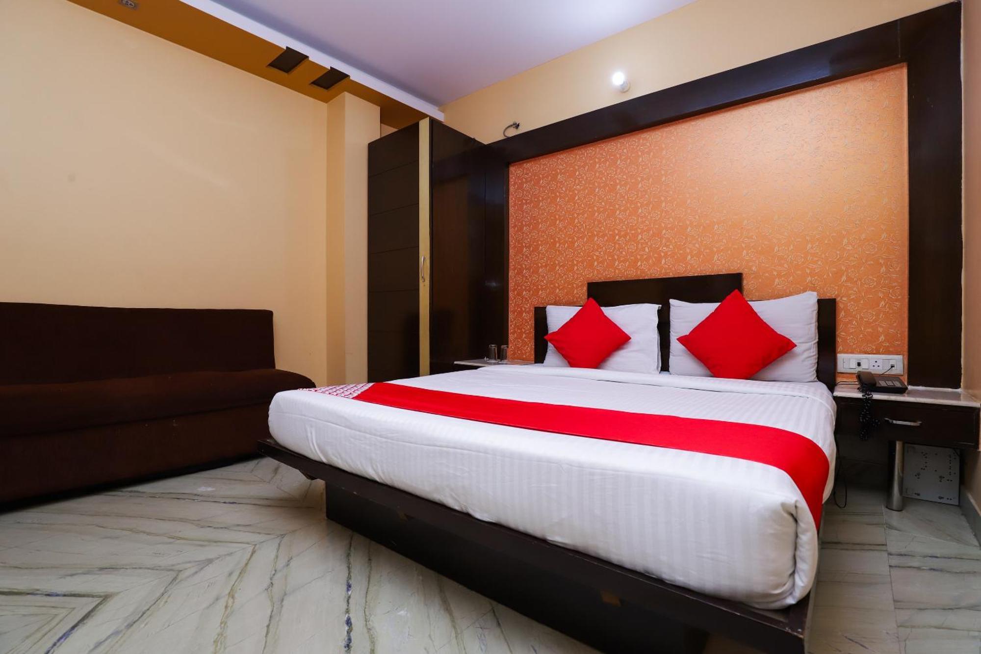 Hotel O J P Inn Near Patel Nagar Metro Station 新德里 外观 照片