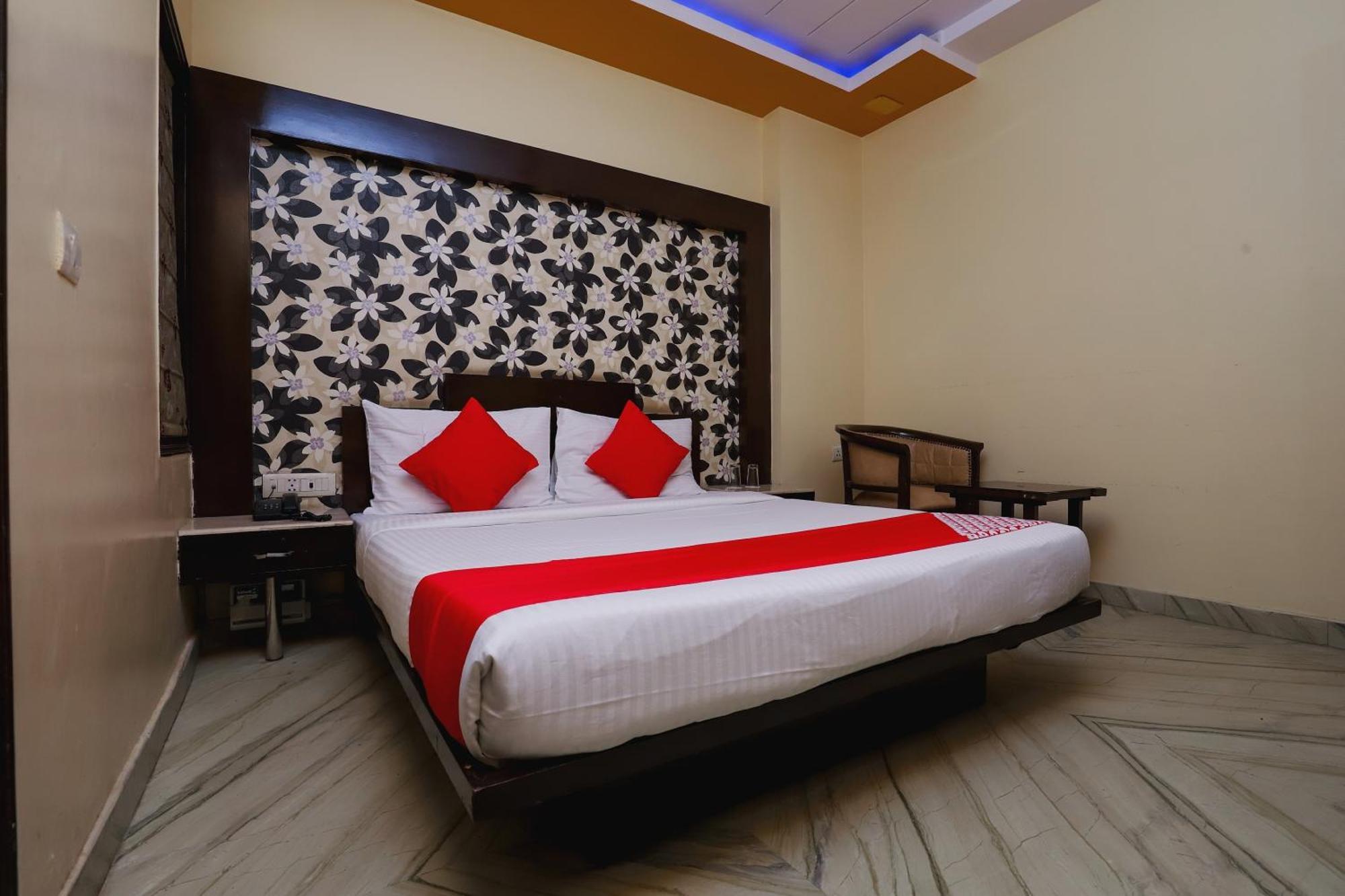Hotel O J P Inn Near Patel Nagar Metro Station 新德里 外观 照片