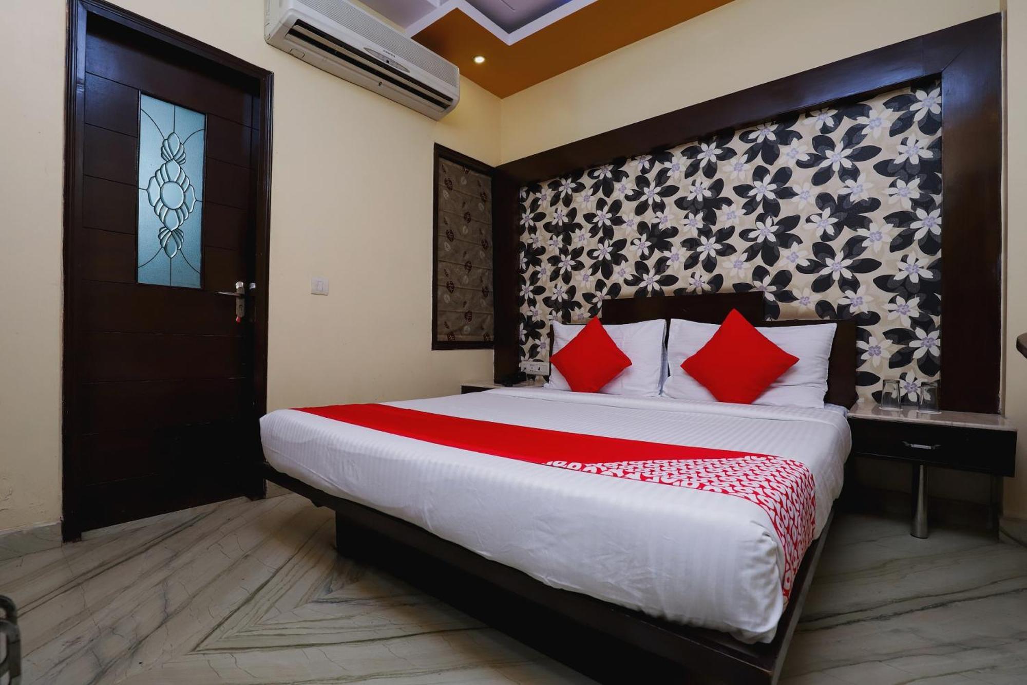 Hotel O J P Inn Near Patel Nagar Metro Station 新德里 外观 照片